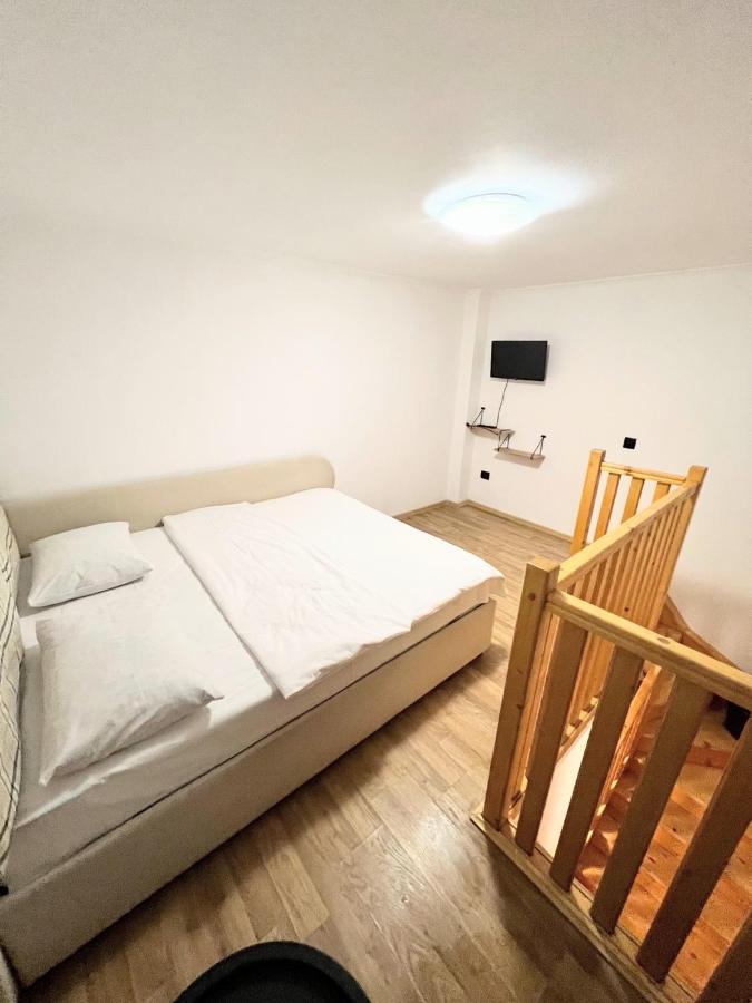Апартаменти в центрі - Bed and Breakfast Lviv