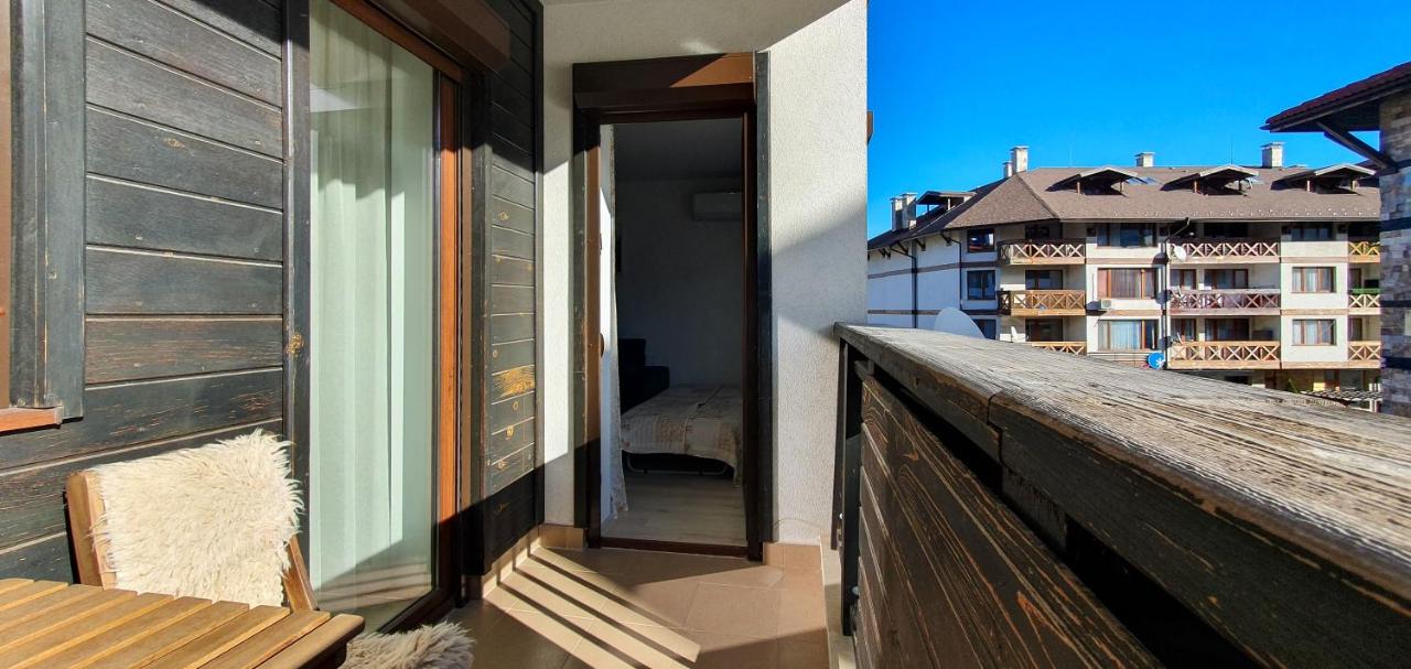 Gondola Ski Lift Apartment - B&B