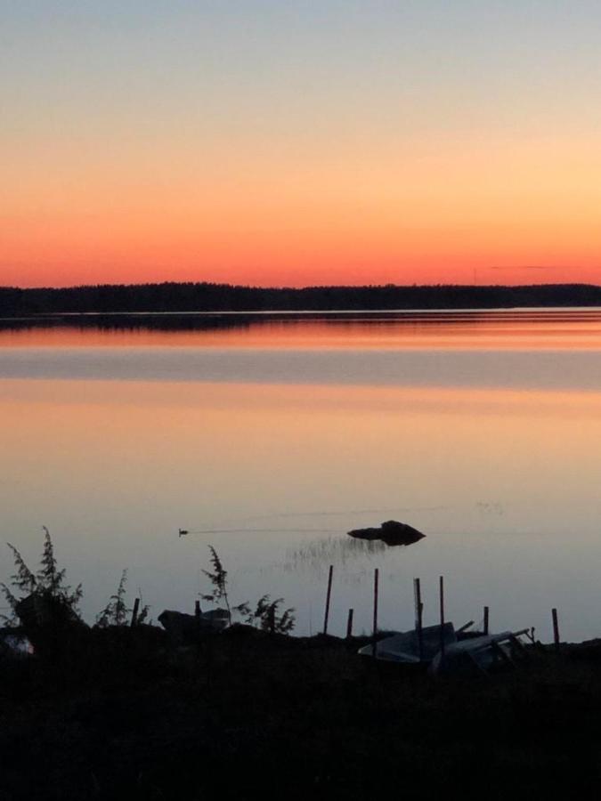 Peaceful holiday apartment with stunning lake view - B&B Joutsa