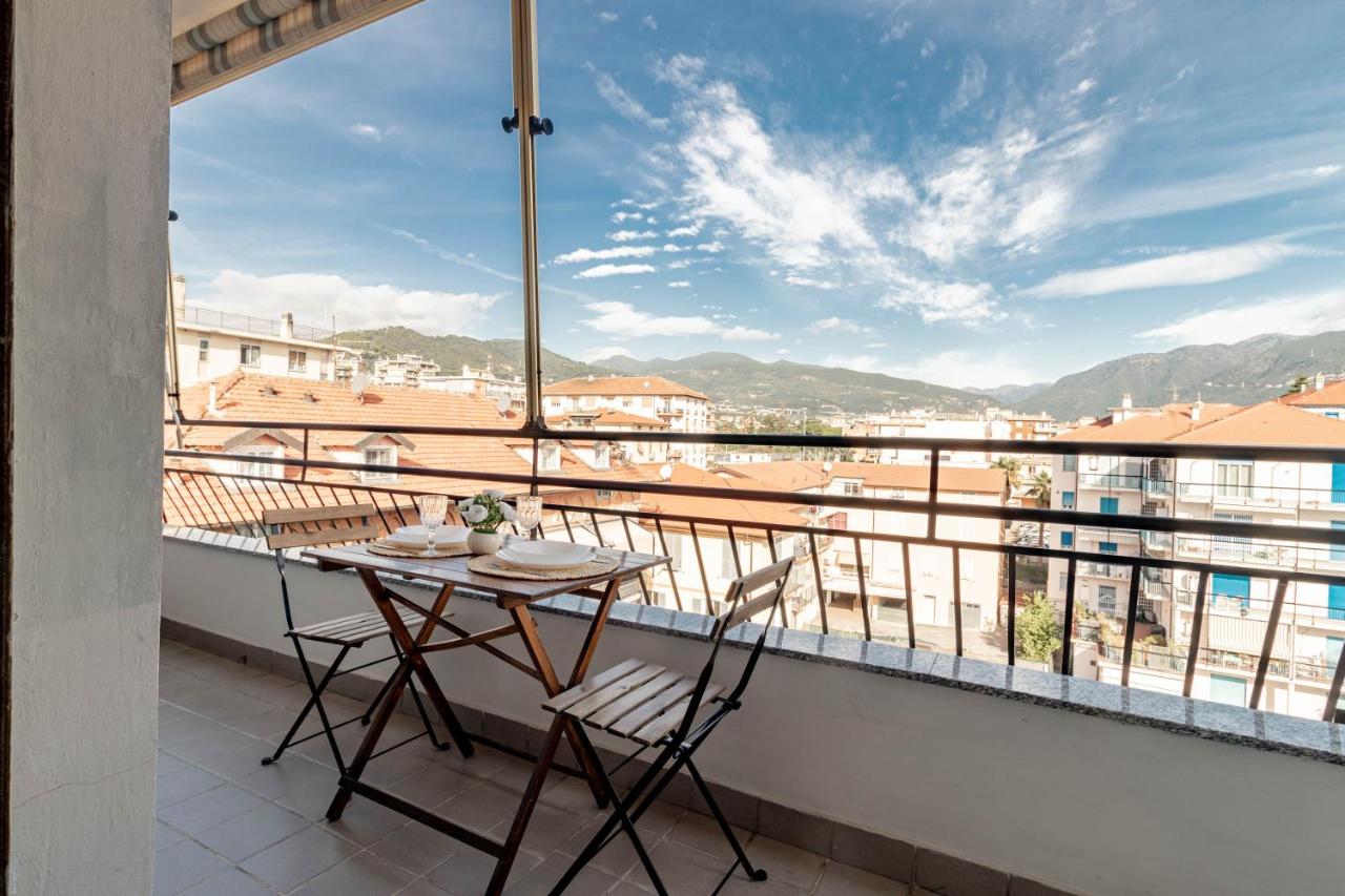 H11 [Mira House] Mare - Centro - B&B Arma di Taggia