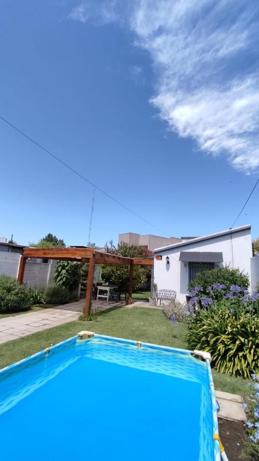 Cabaña a pasos del lago - B&B Tandil