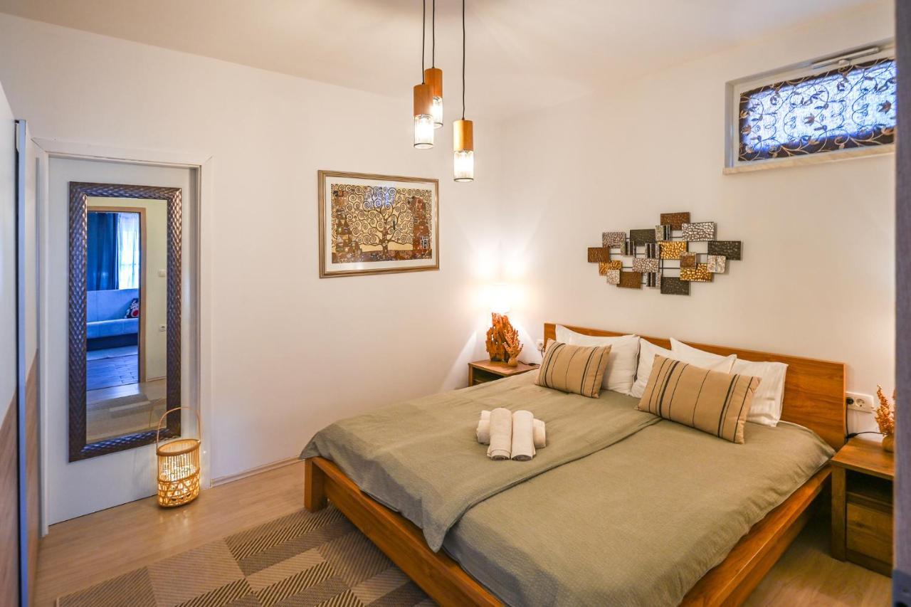 B&B Opric - Apartment Opatija with Garden and Seaview - Bed and Breakfast Opric