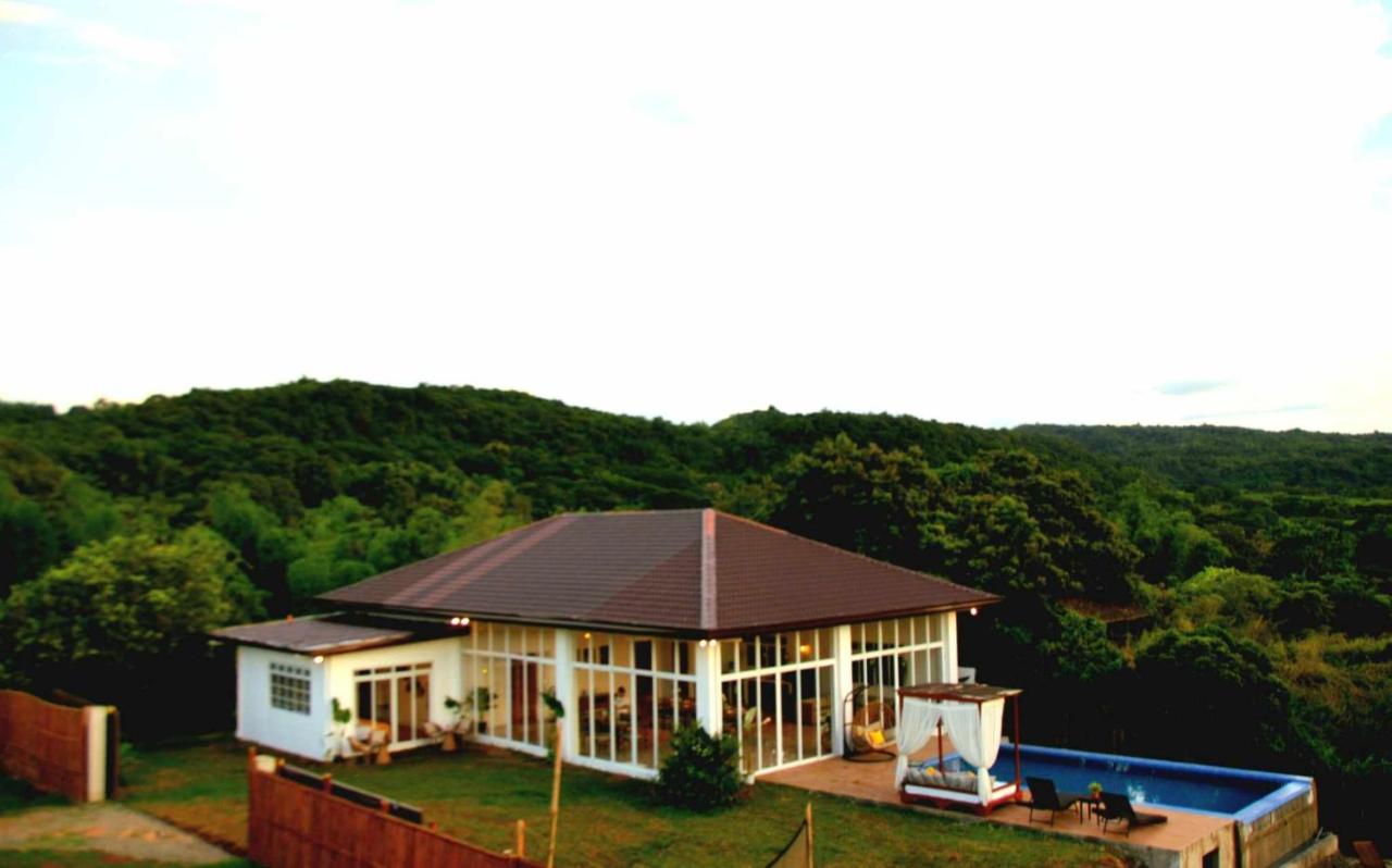 Teresa's Farm Grand Pool Villa - B&B Lian