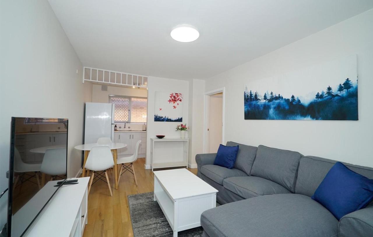 Rivervale Cosy Stunner Sleeps 2 - B&B Perth