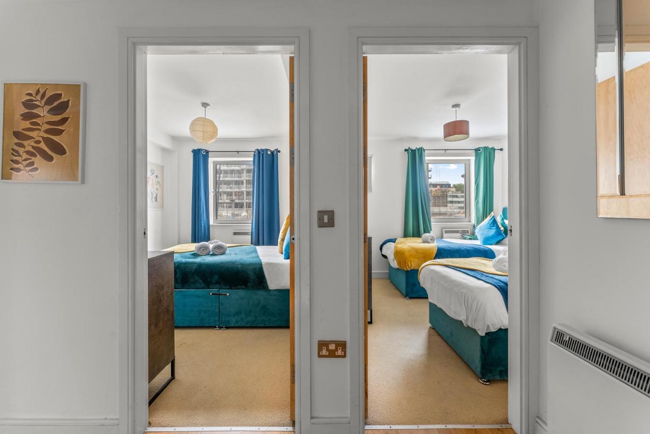 Enchanting Bristol Abode -Sleeps 6 with Balcony! - B&B