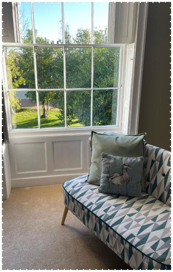 King Room with Garden View and private external bathroom