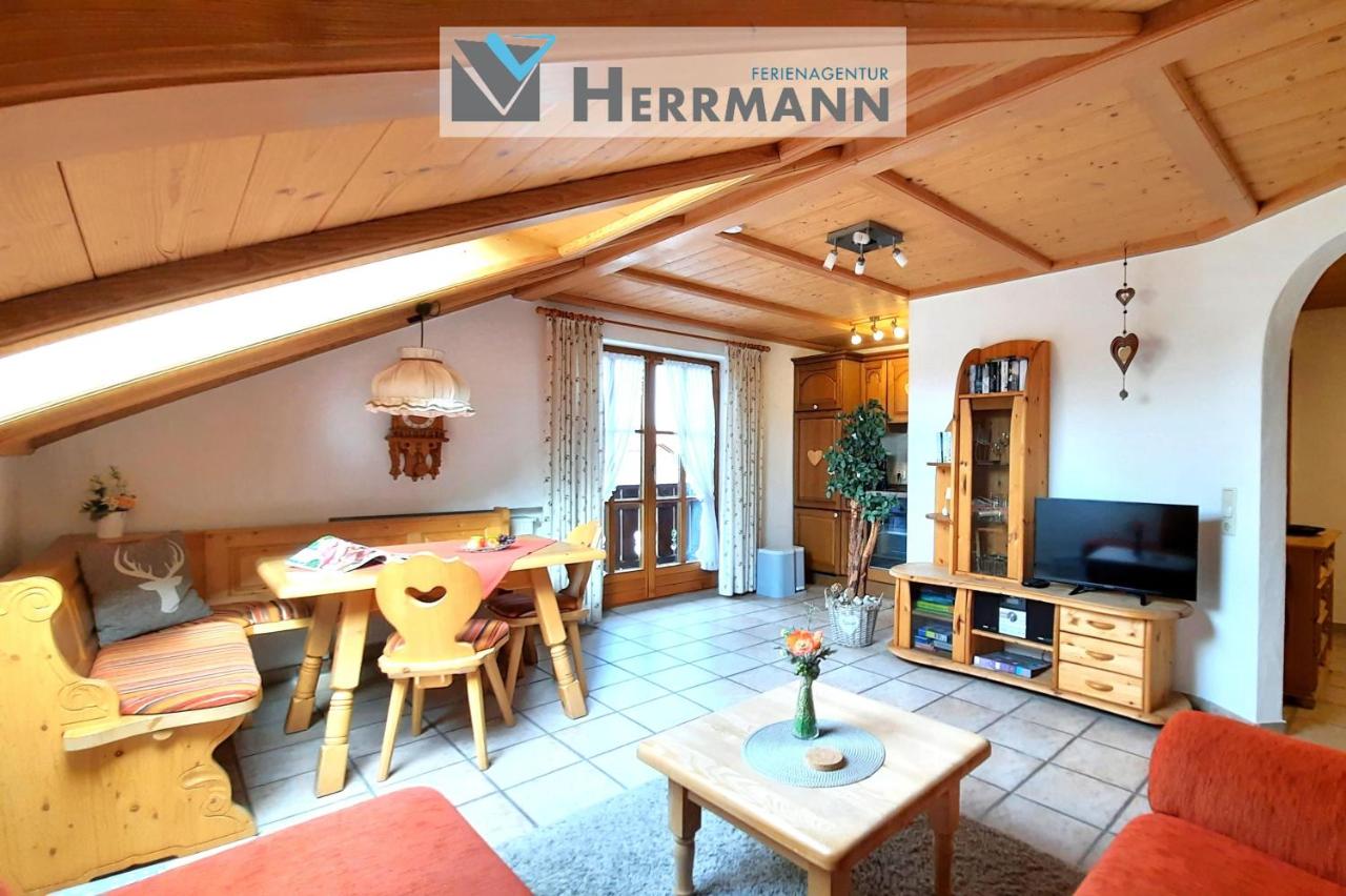 B&B Schwangau - Ferienwohnung Ferienidyll am Forrgensee - Bed and Breakfast Schwangau