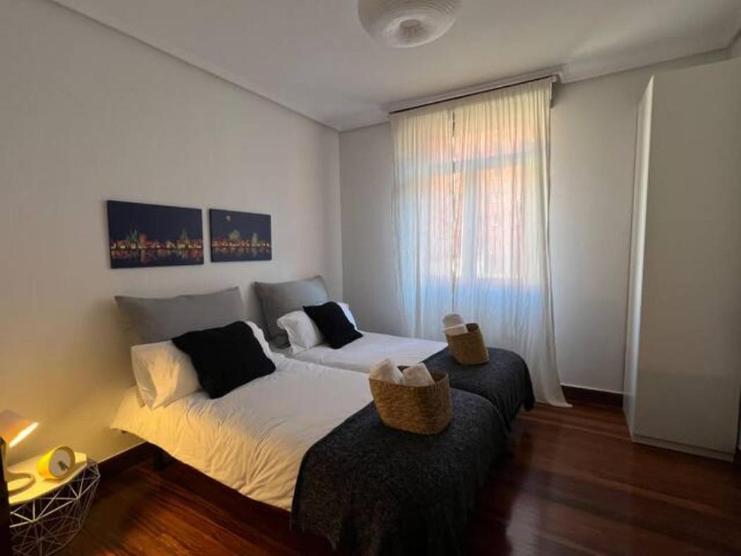 City Central 120m By Sleep In Bilbao - B&B Bilbao