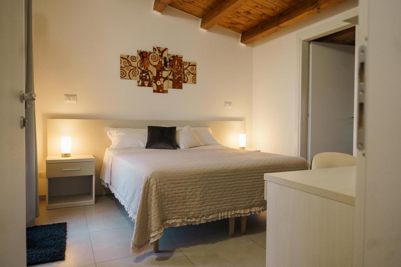 Chambre Double ou Lits Jumeaux avec Terrasse