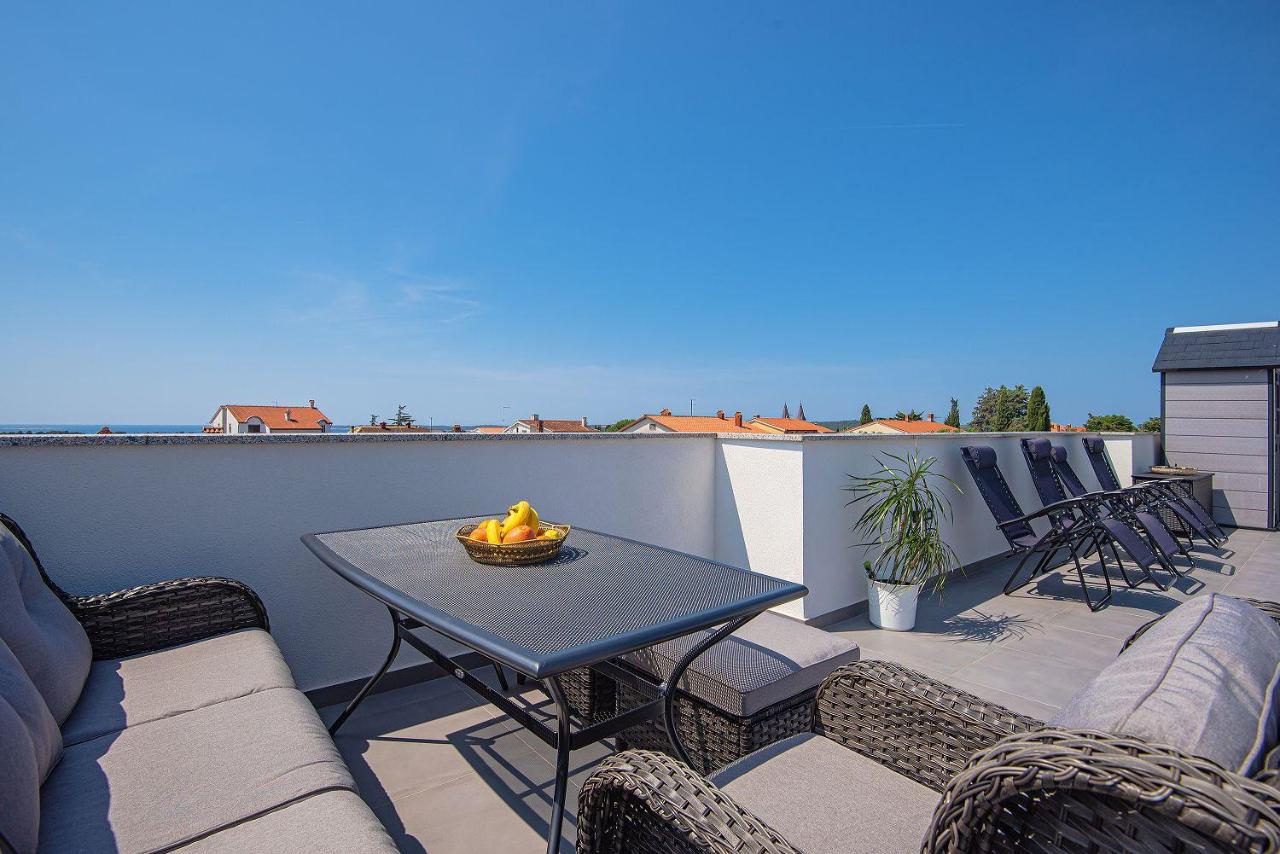 Große Dachterrasse mit Meerblick - B&B Medulin