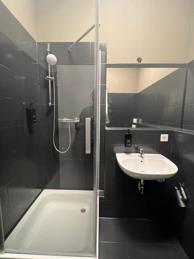 Vierbettzimmer mit Bad