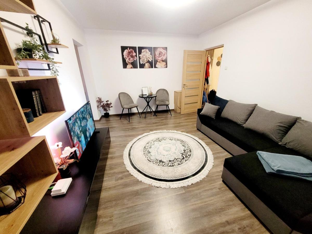 B&B Bacau - Christal Apartment - Bed and Breakfast Bacau