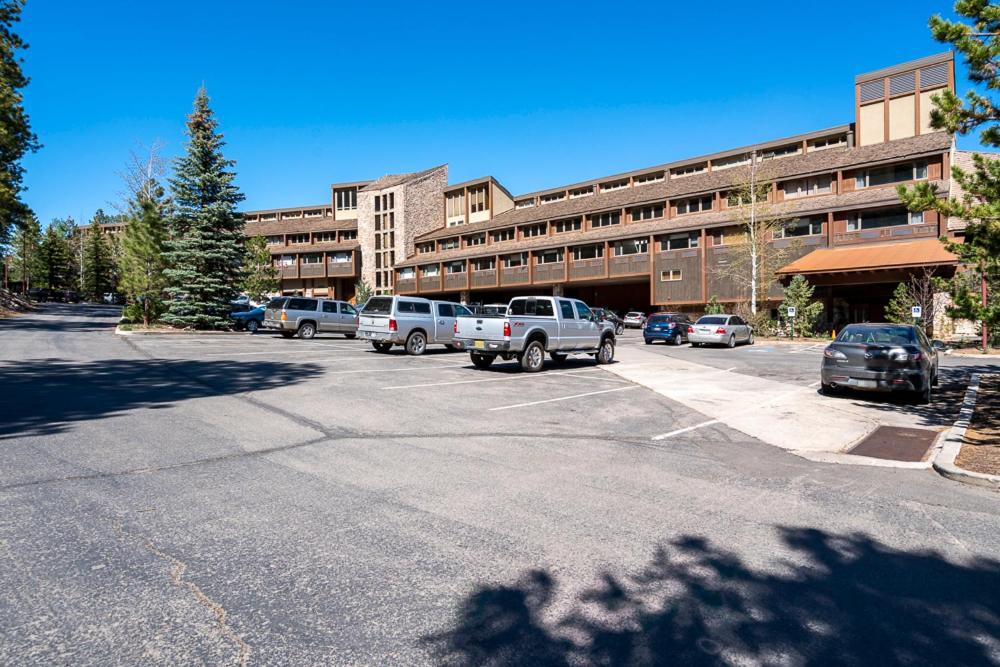 NEW Tamarron Lodge unit-amazing views and 10 miles to Purgatory! - B&B