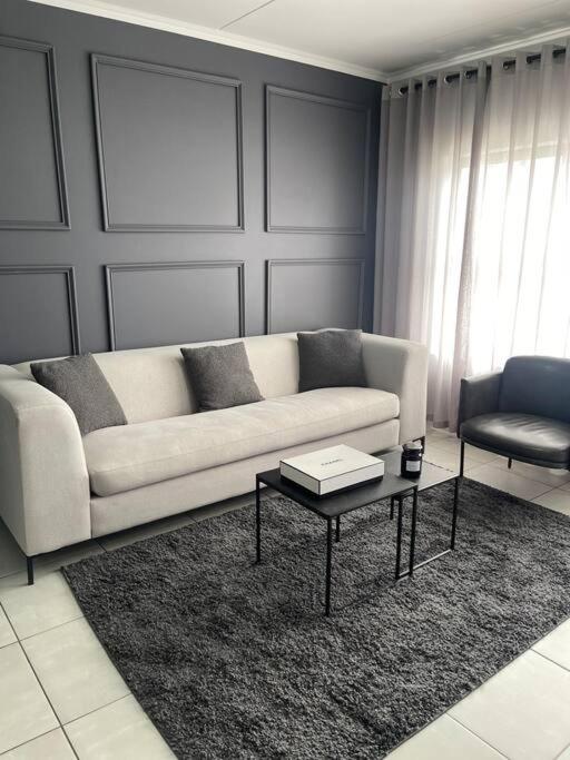 Black luxury Apartment - B&B