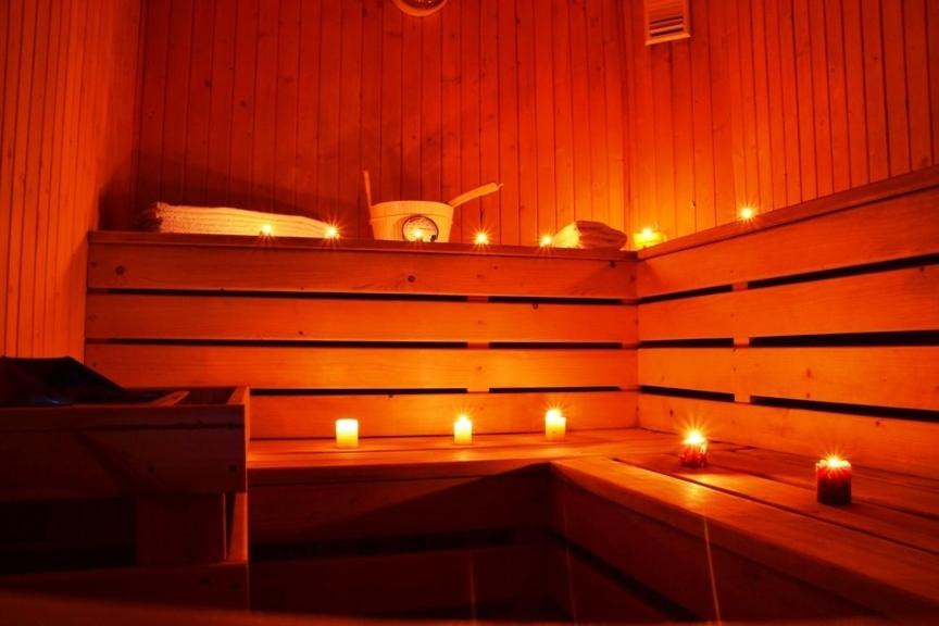 Willa Izerka BALIA JACUZZI SAUNA BILLARD - B&B Świeradów-Zdrój
