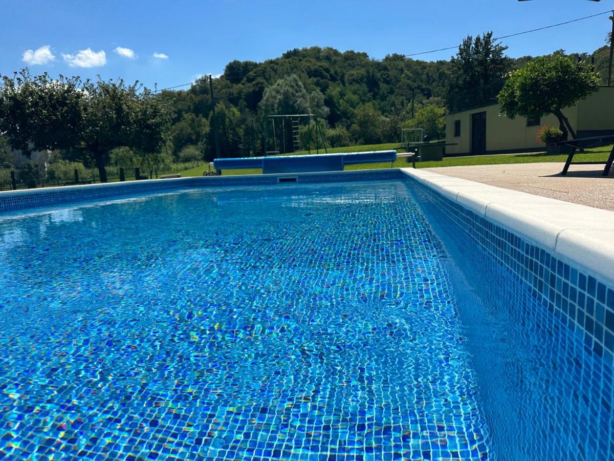 Ruralna kuca 'Villa Zagorka' za odmor sa bazenom i bočalištem - Chambres d'hôtes Donja Pačetina