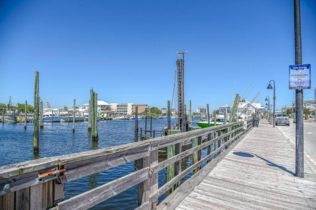 Something Fishy at Island Breeze of CB - B&B Carolina Beach