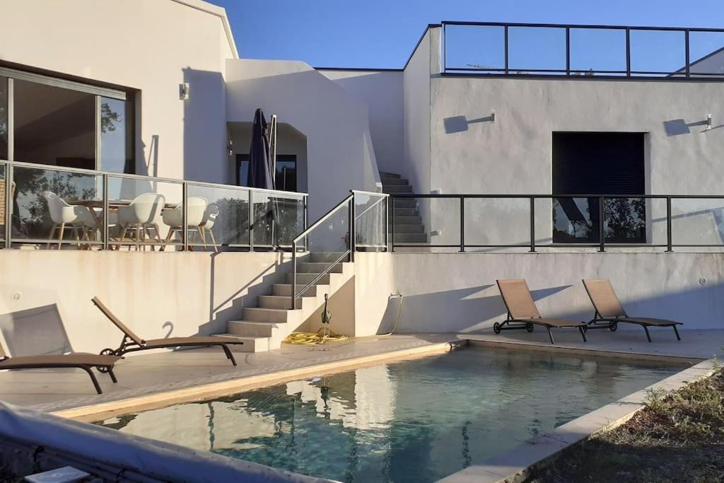 Villa Rossa Contemporaine Piscine chauffée - B&B