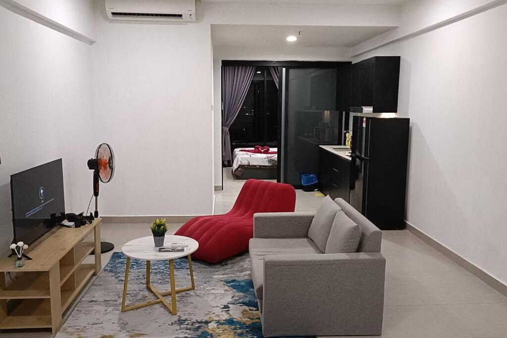 B&B Kuala Lumpur - Cozy Flexus Signature Netflix, Pool and Privacy - Bed and Breakfast Kuala Lumpur