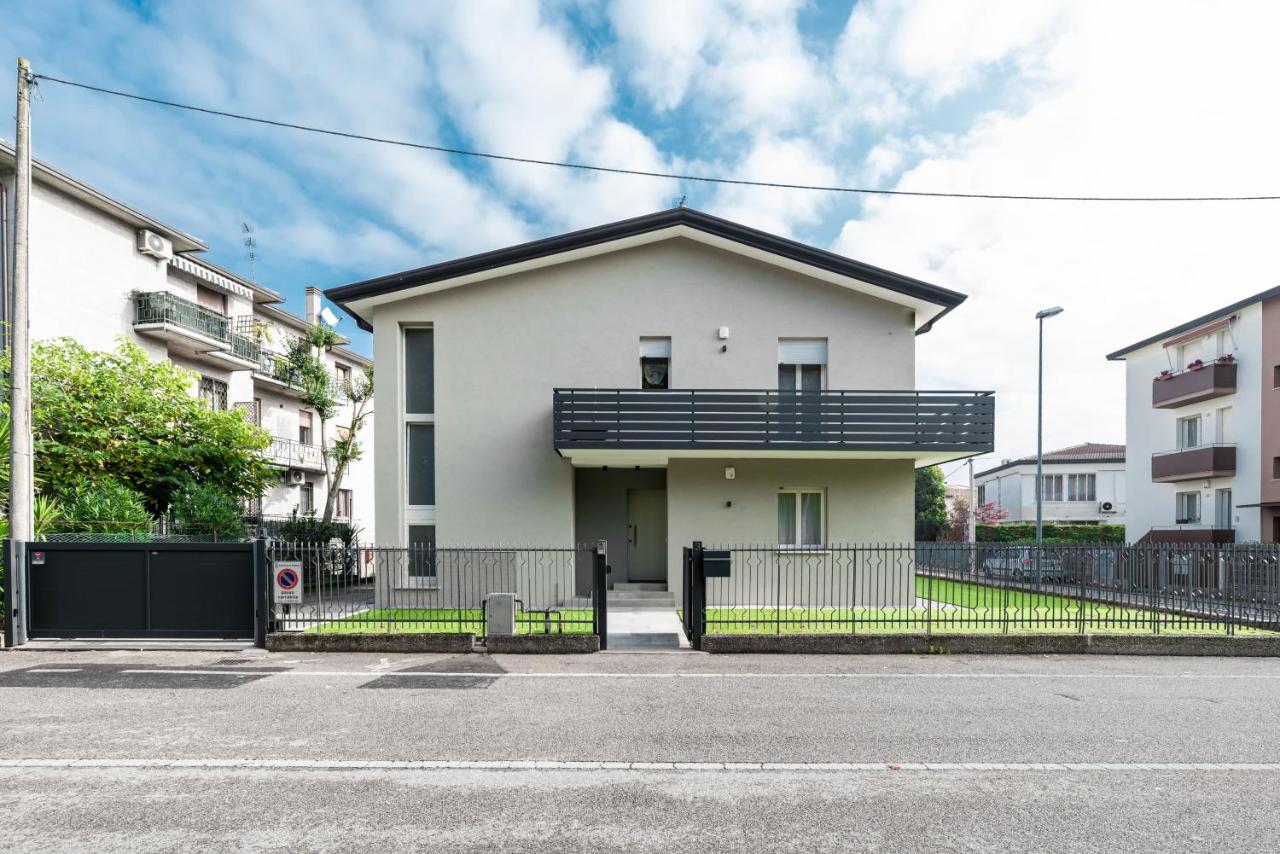 Italstay - Guerrazzi New Flat - Parcheggio privato - B&B