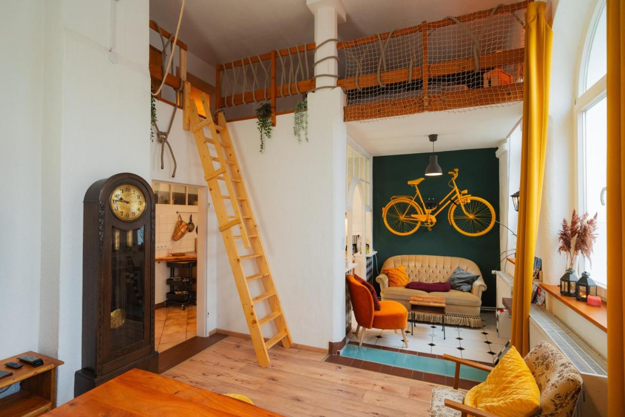 Adventure Apartment - Hochebene, Terrasse & Top Lage - B&B Bremerhaven