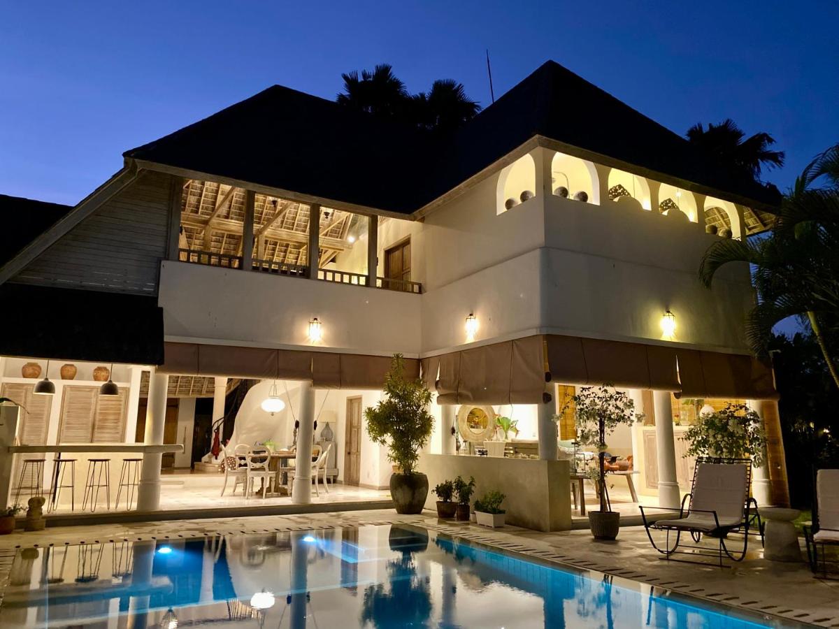 Unique 3BR Villa with Pool 5 minute walk to the Pererenan beach - B&B