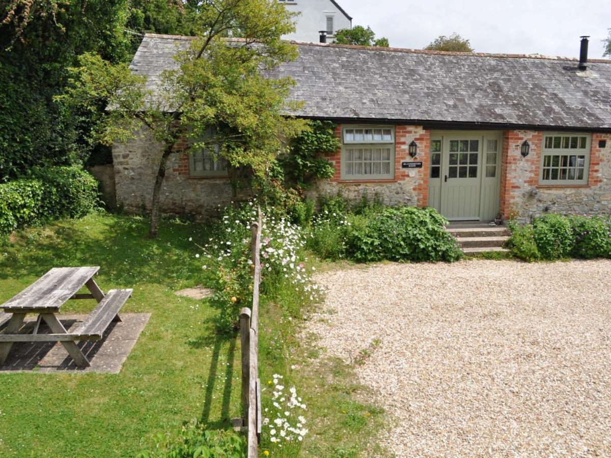 2 bed property in Axminster BLOOM - B&B