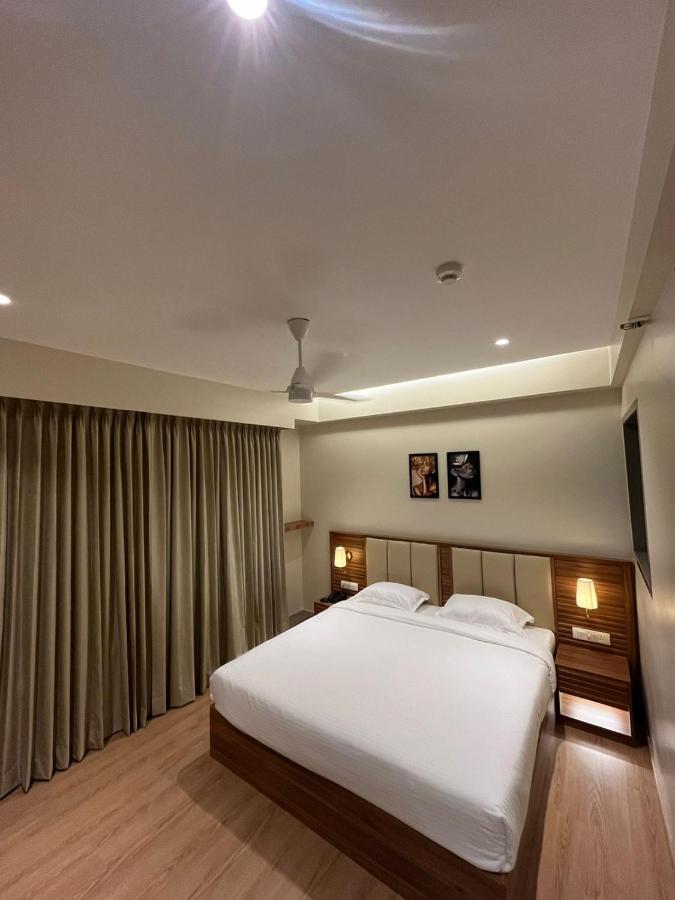 B&B Sangli - Hotel Krystal - Bed and Breakfast Sangli