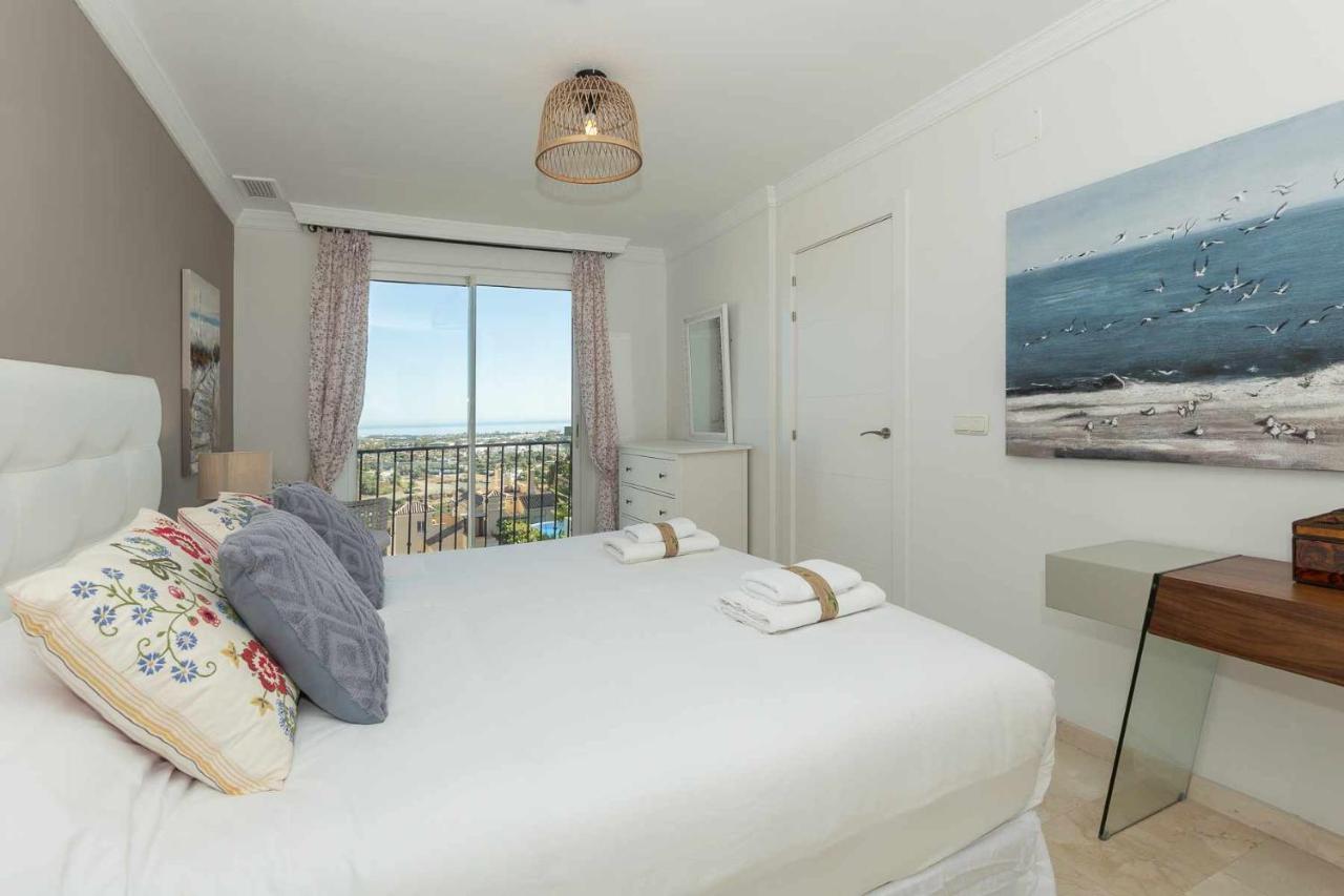 Espectacular ático con impresionantes vistas mar - B&B Benahavís