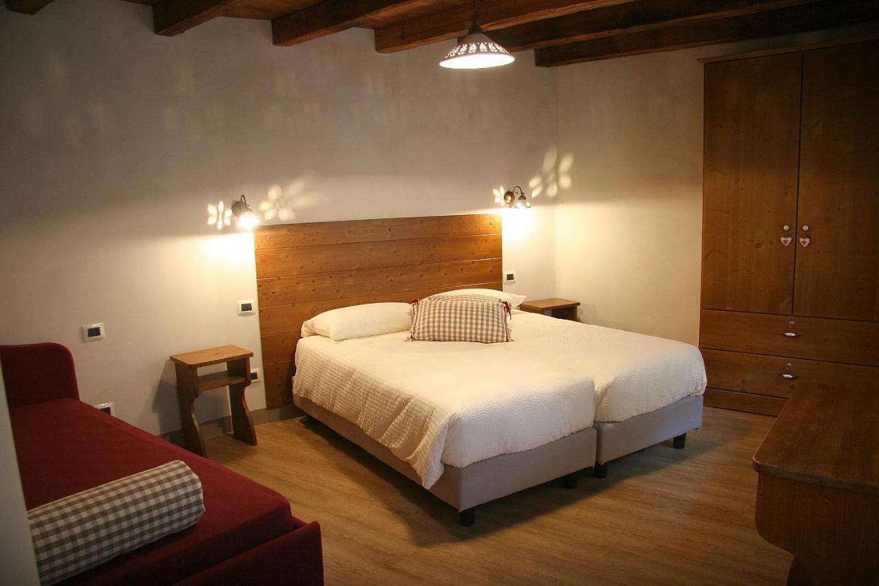 Habitación Cuádruple con balcón