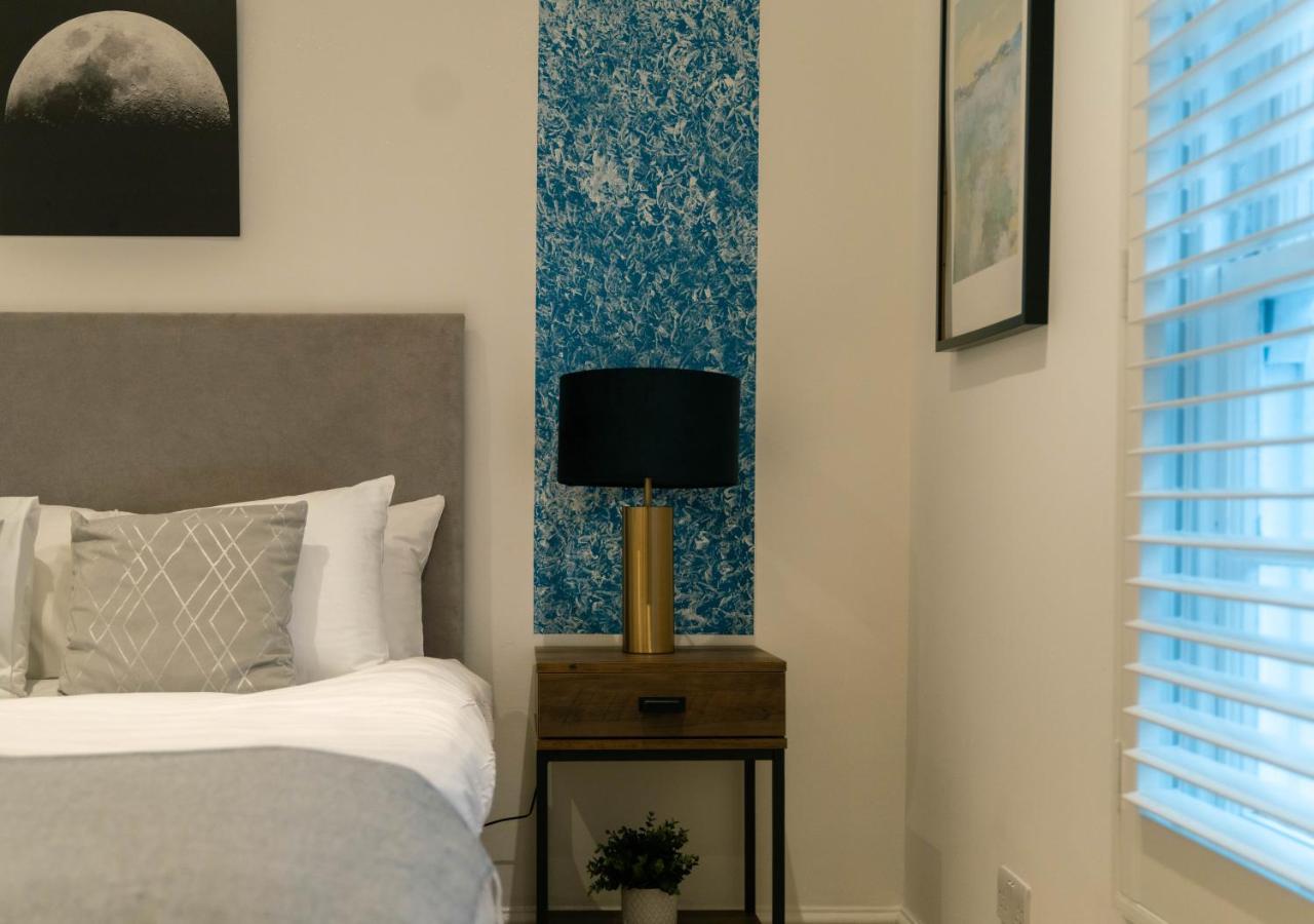 4 Bedrooms Peaceful Home Abbey Rd - St Johns Wood - B&B