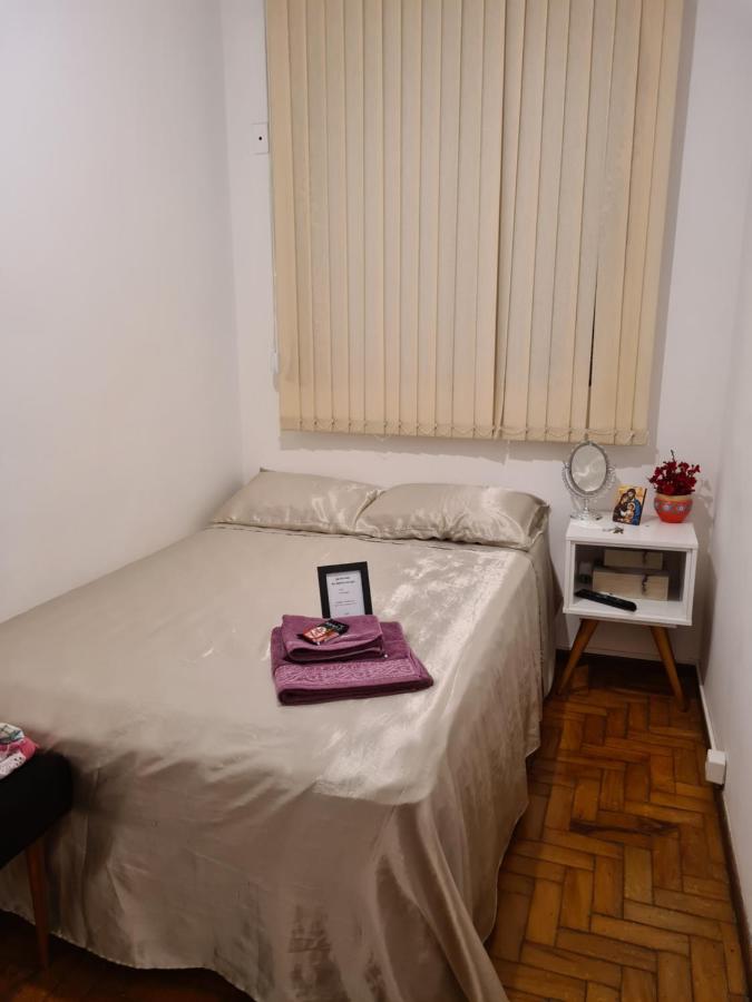 B&B Belo Horizonte - Quarto na Savassi - Cama casal e TV - Bed and Breakfast Belo Horizonte