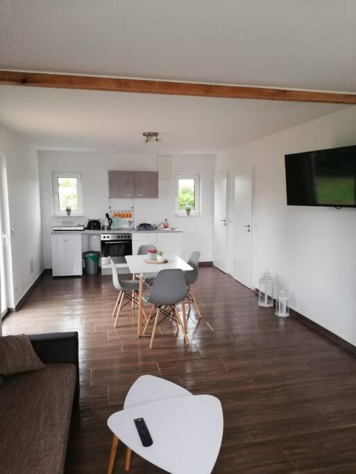 Ferienwohnung am Stettiner Haff - Chambres d'hôtes Mönkebude