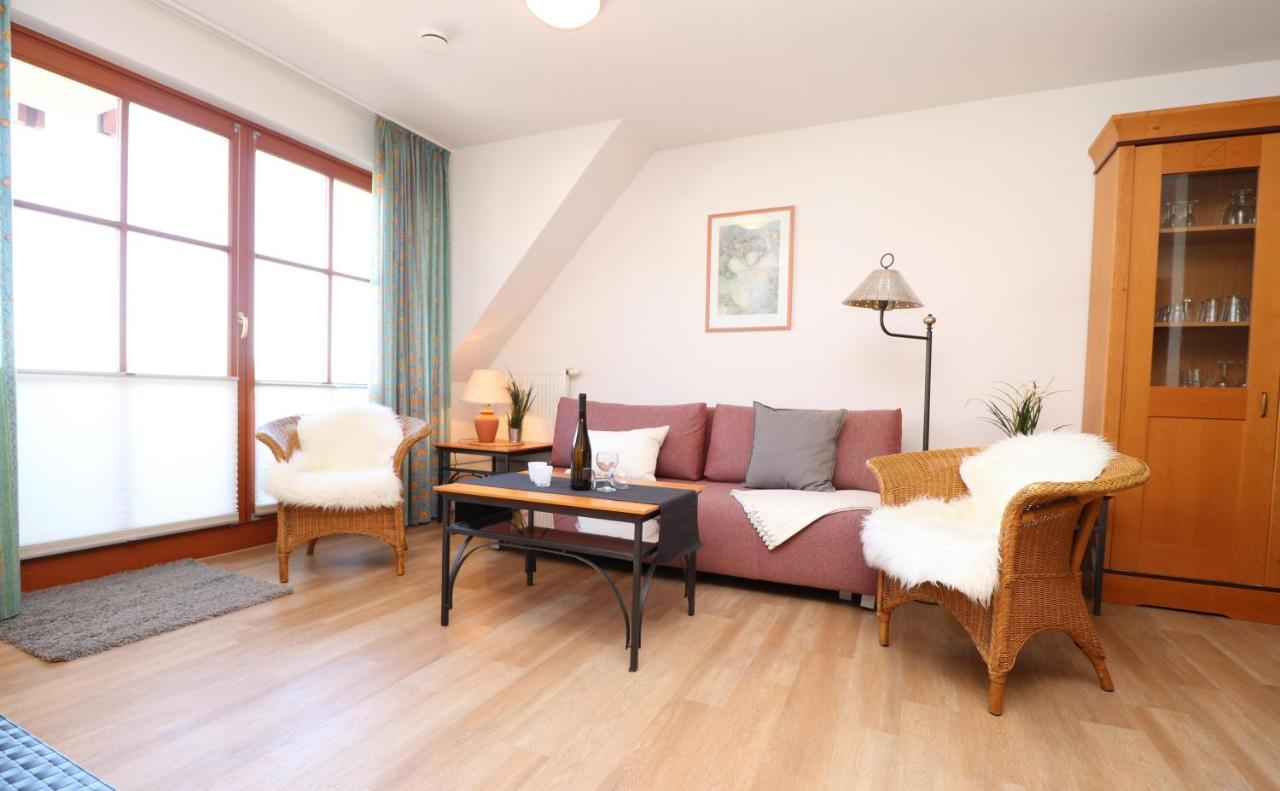 Oewern Diek App 06 - Ferienwohnung Wustrow