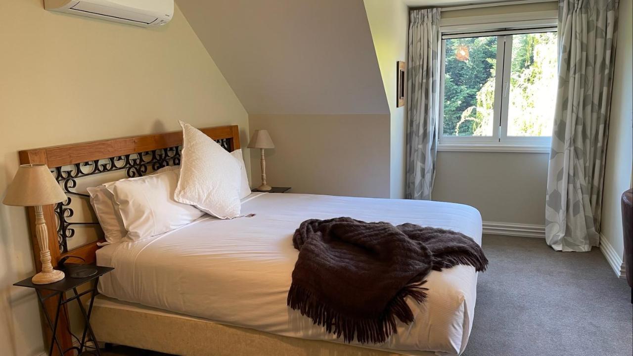 Suite with Mountain View