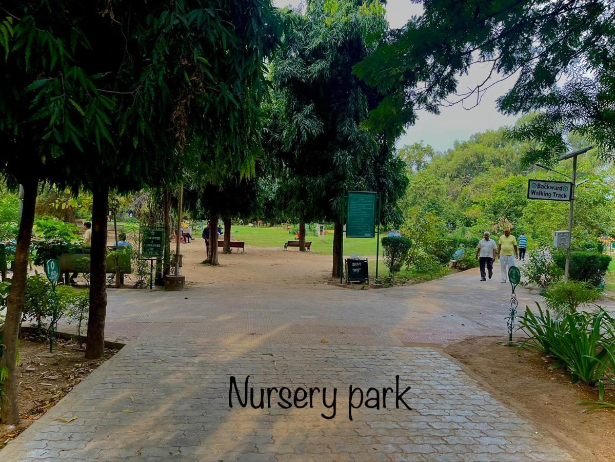 Casa Paradis- secure, cozy& peaceful paradise in heart of most happening colony - B&B Jaipur