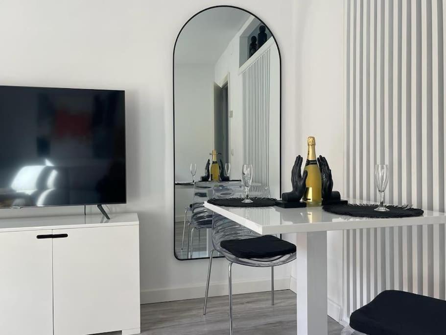 Urban Home by Unique Rooms - B&B Burgos