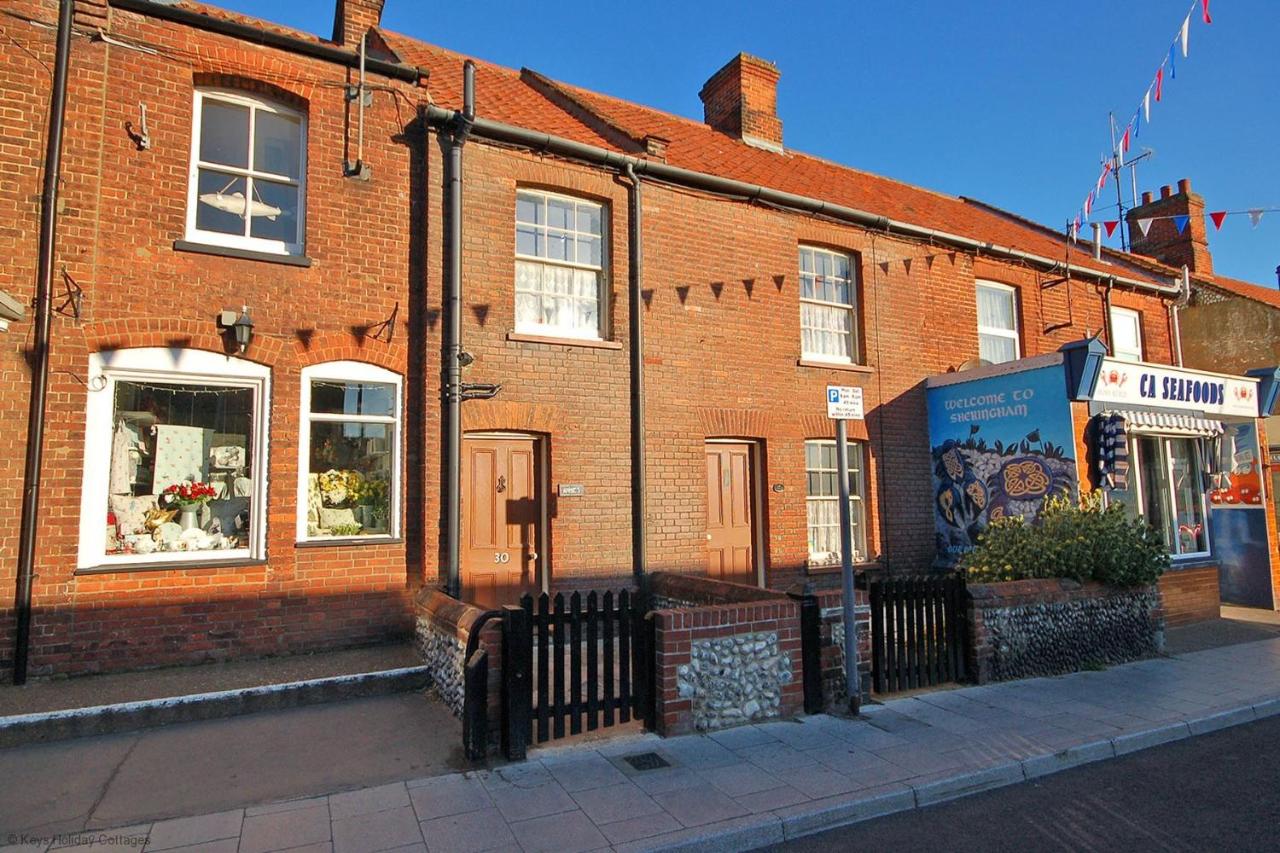 Annies, 30 Station Road - B&B