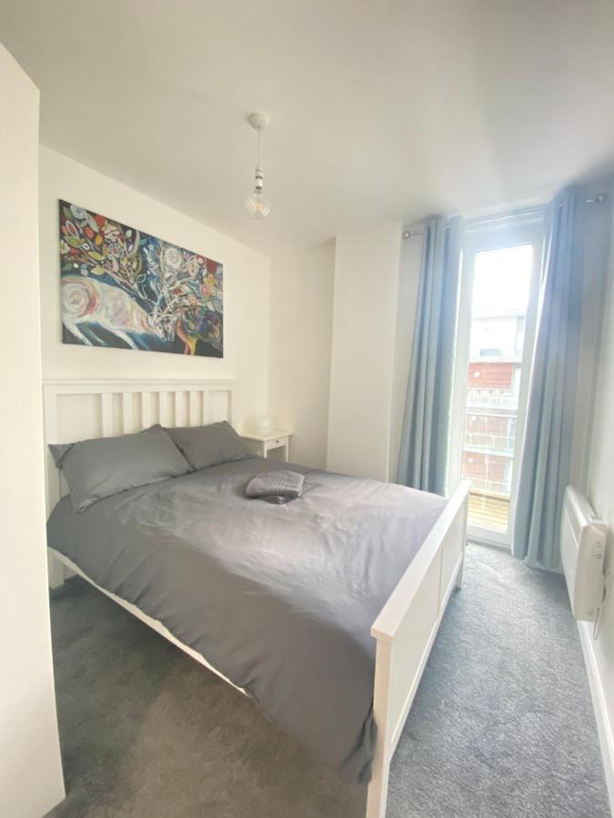 Modern Double Room - B&B Manchester
