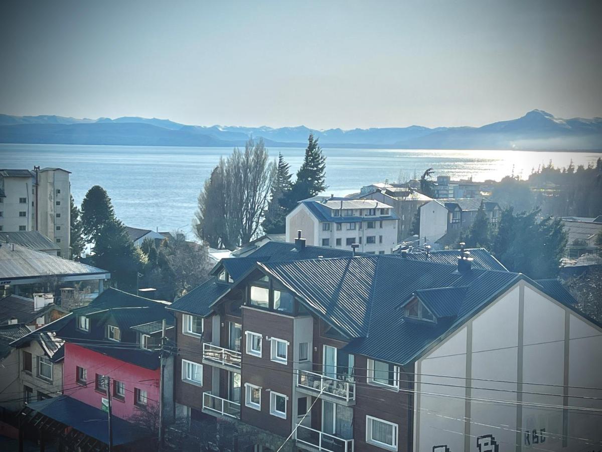 Beautiful Apartment Downtown, Amazing Lake Views JF1 by Apartments Bariloche - B&B