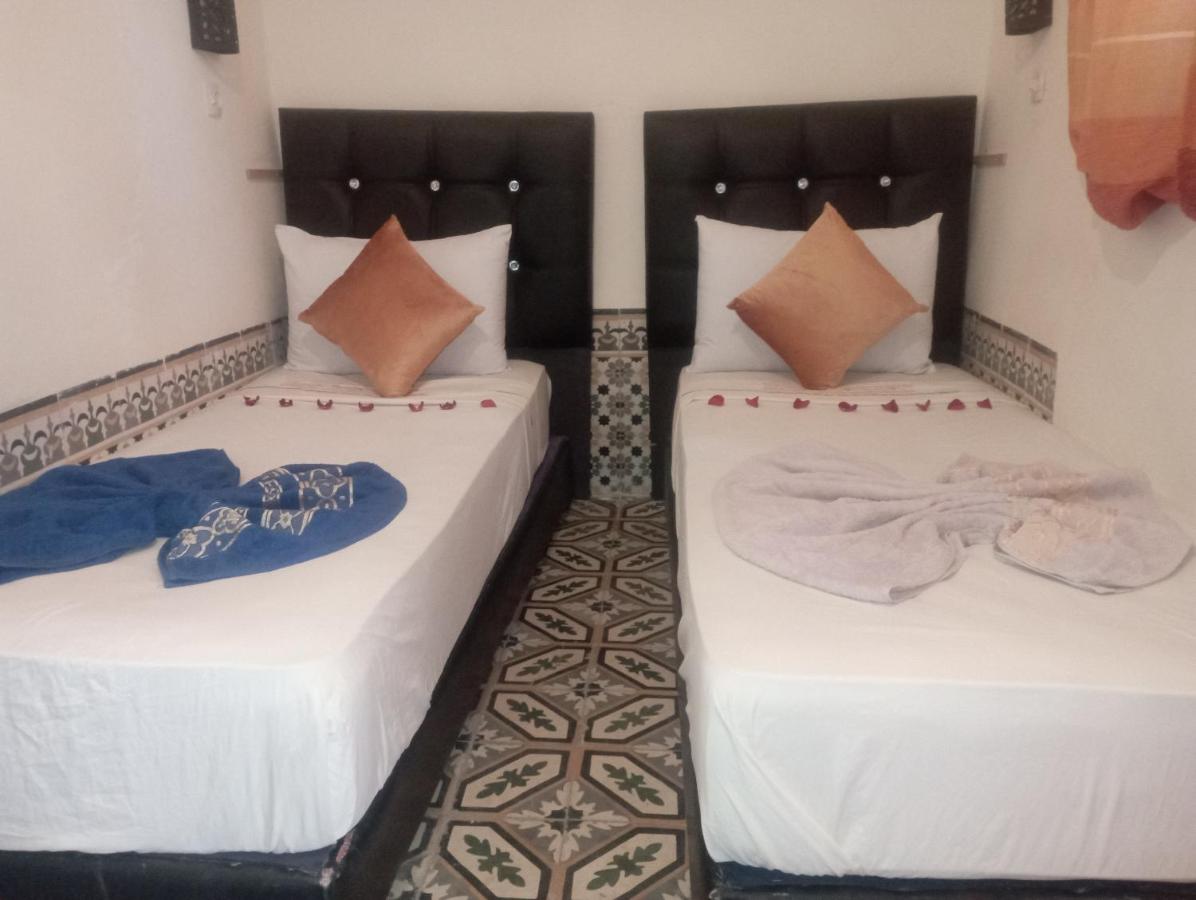 Standard Twin Room with Shared Bathroom