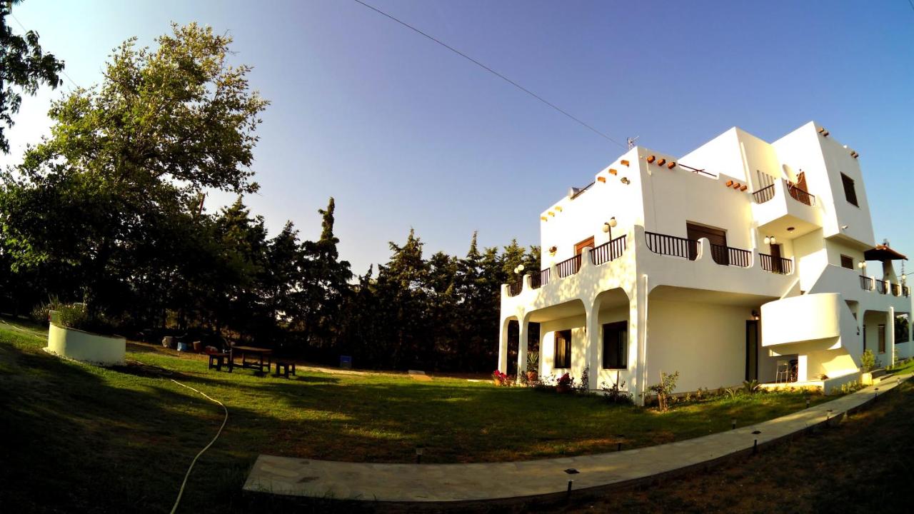 Apartment with Garden View