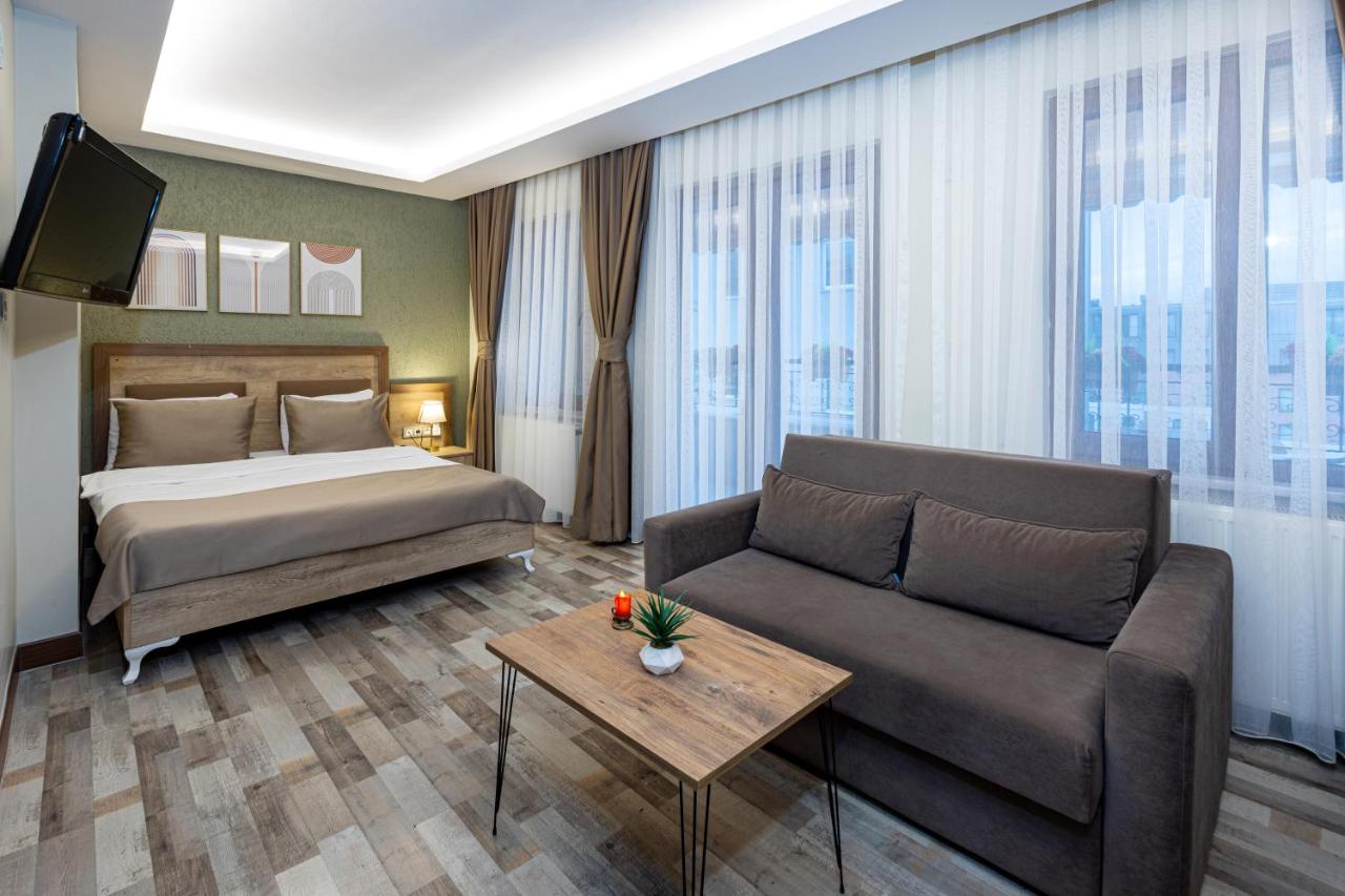 Junior Suite with Balcony
