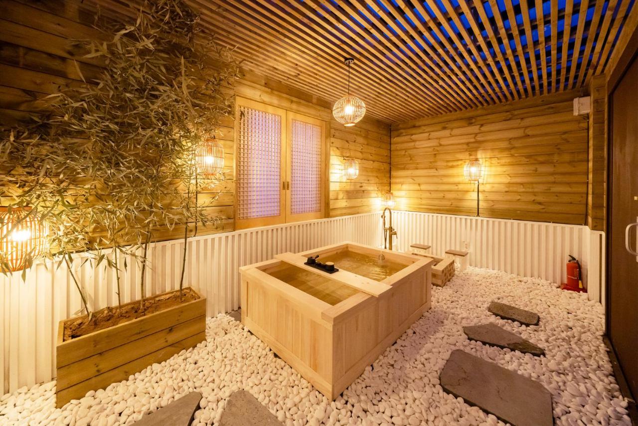 Kirakira (Pool&Hinoki)