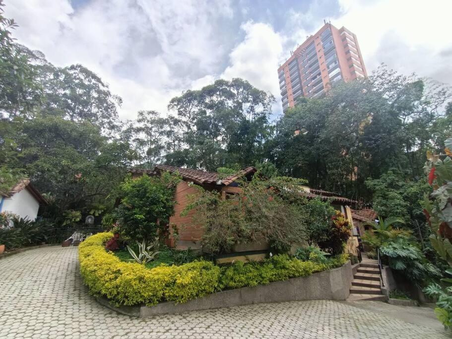 Casa Campestre 1 Nivel para 9H , Poblado San Lucas 110 - Chambres d’hôtes Medellín
