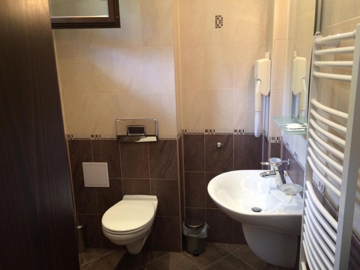 Camera Matrimoniale Deluxe (2 Adulti + 1 Bambino) 