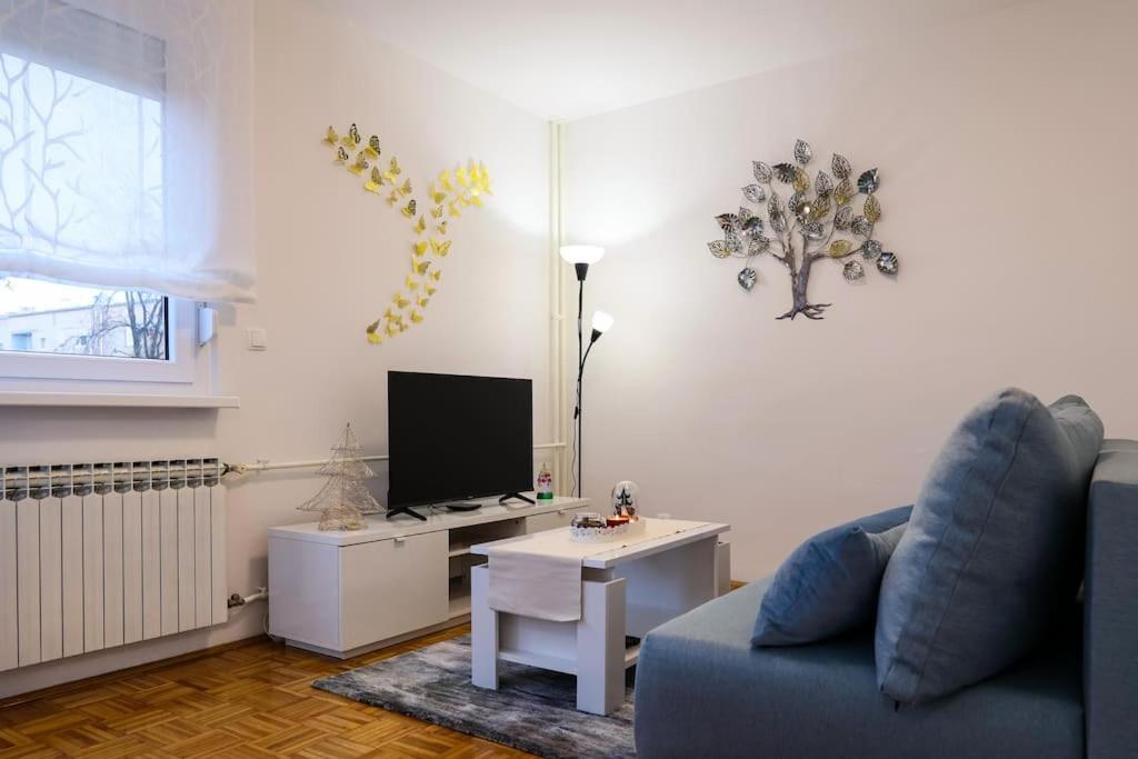 B&B Zagreb - Modern White Oasis, 1BDR apt - Bed and Breakfast Zagreb