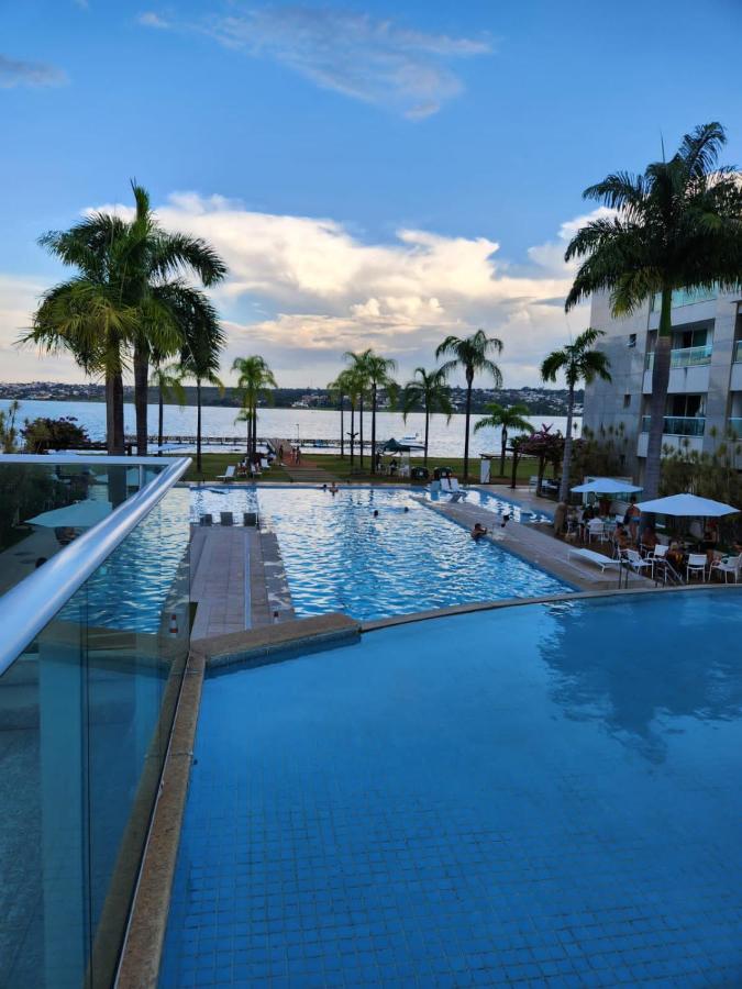 Luxuoso Flat Brisas do Lago Terraço Aconchegante - B&B