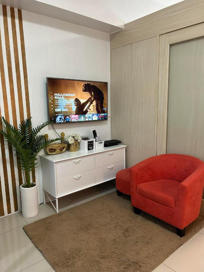 Rich Staycation Makati - B&B