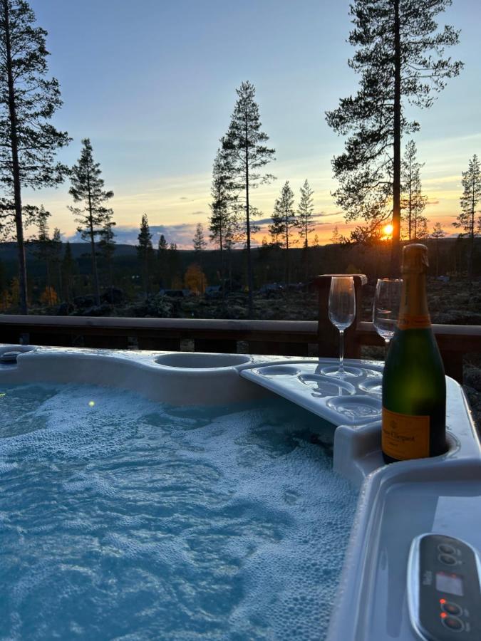 Idre Mountain Lodge dream with outdoor Jacuzzi ! - B&B Idre